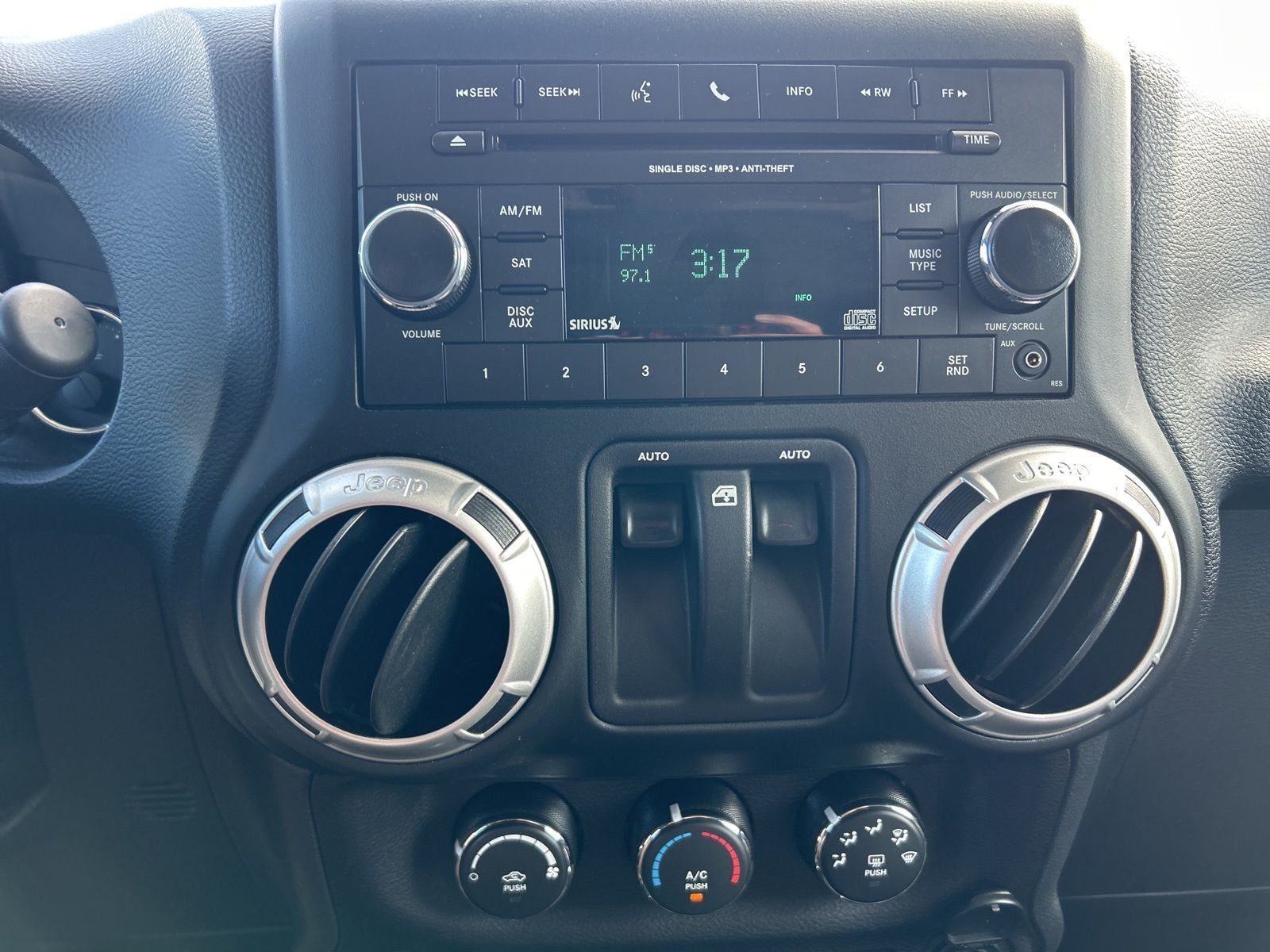 2018 Jeep Wrangler JK Sahara