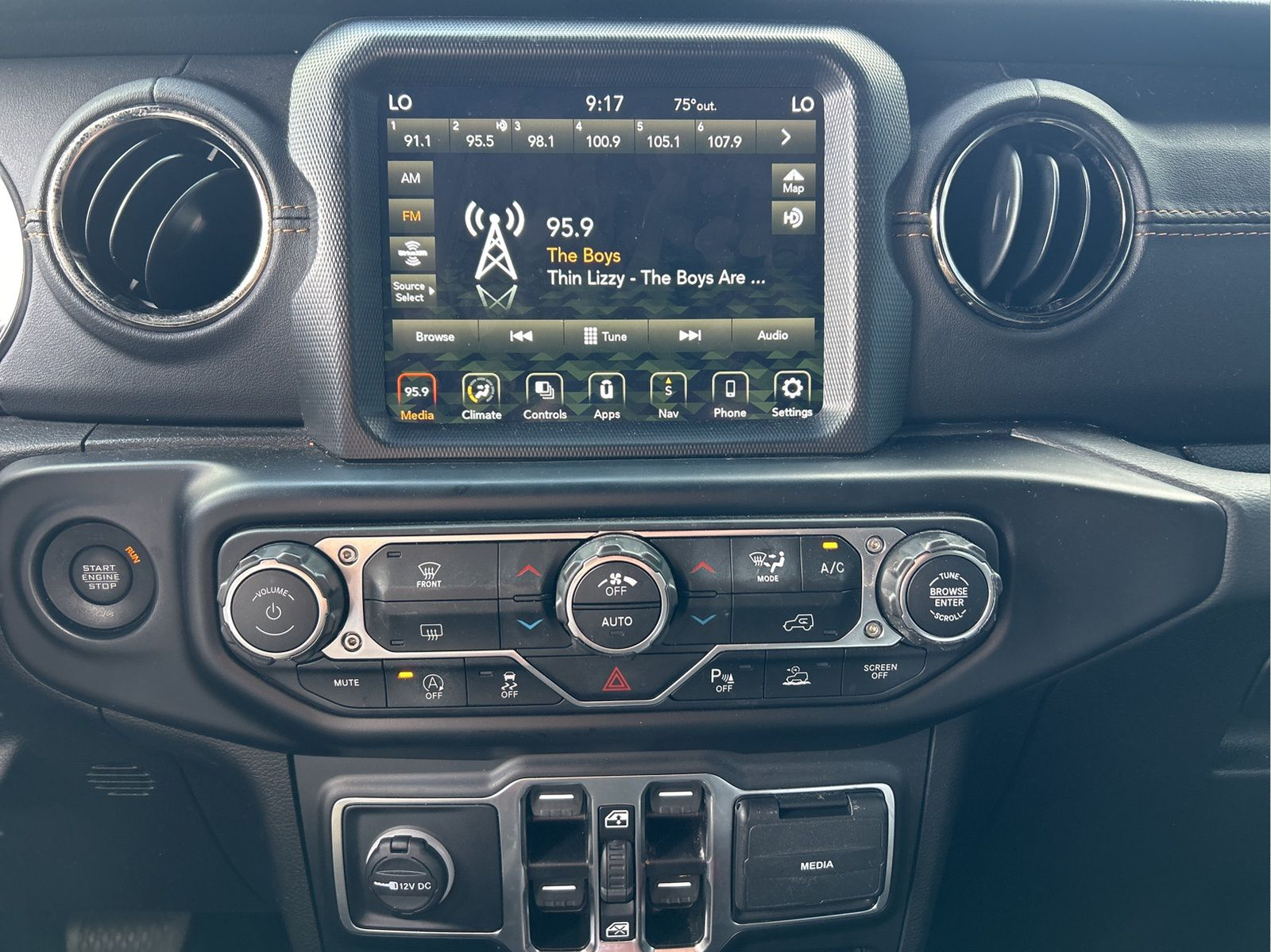 2022 Jeep Wrangler Unlimited Sahara High Altitude