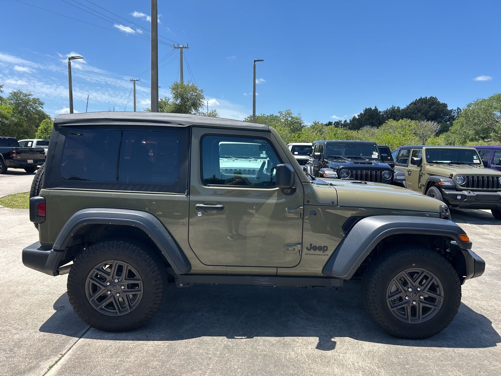 2025 Jeep Wrangler Sport S