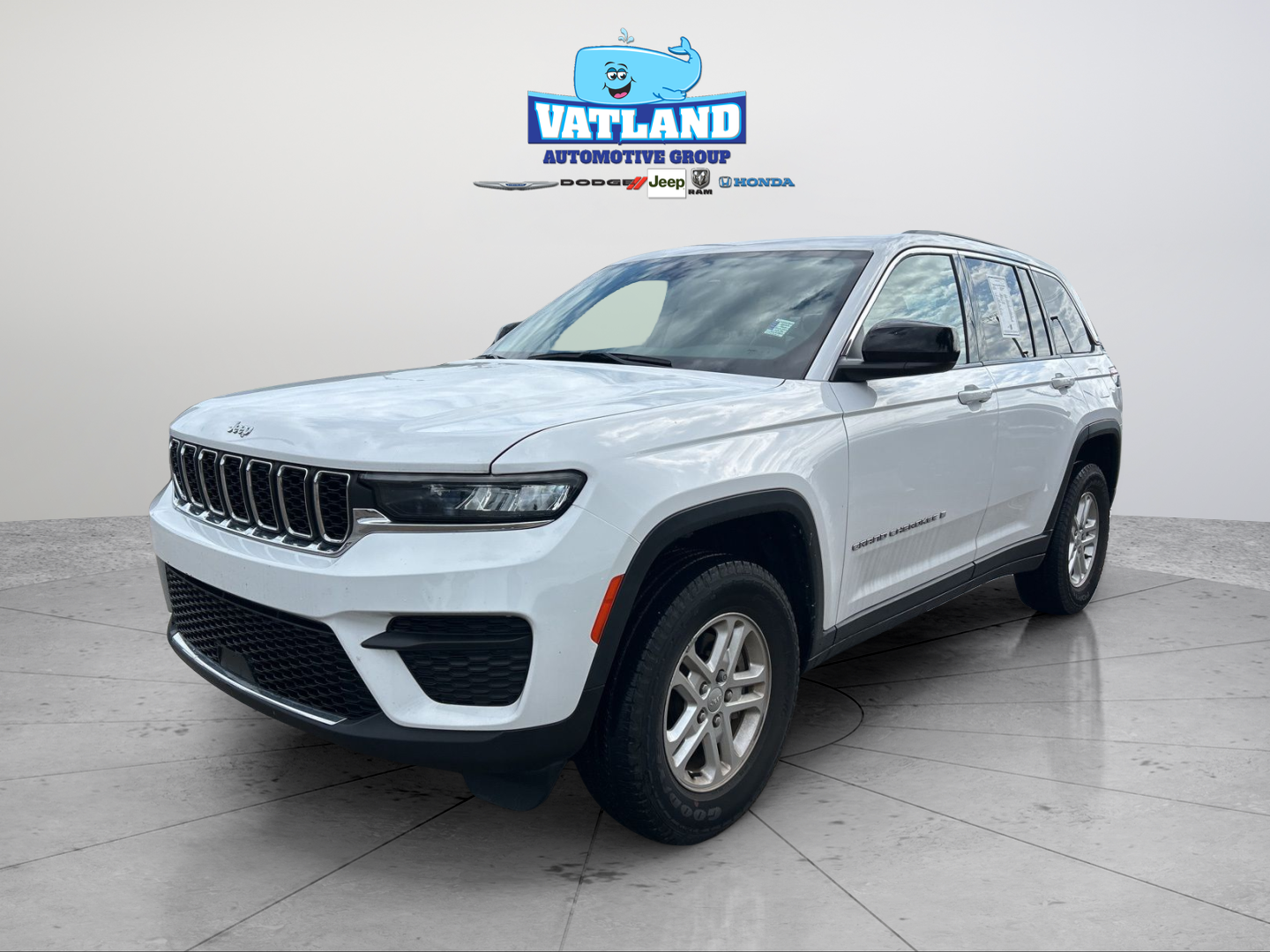 2023 Jeep Grand Cherokee Laredo