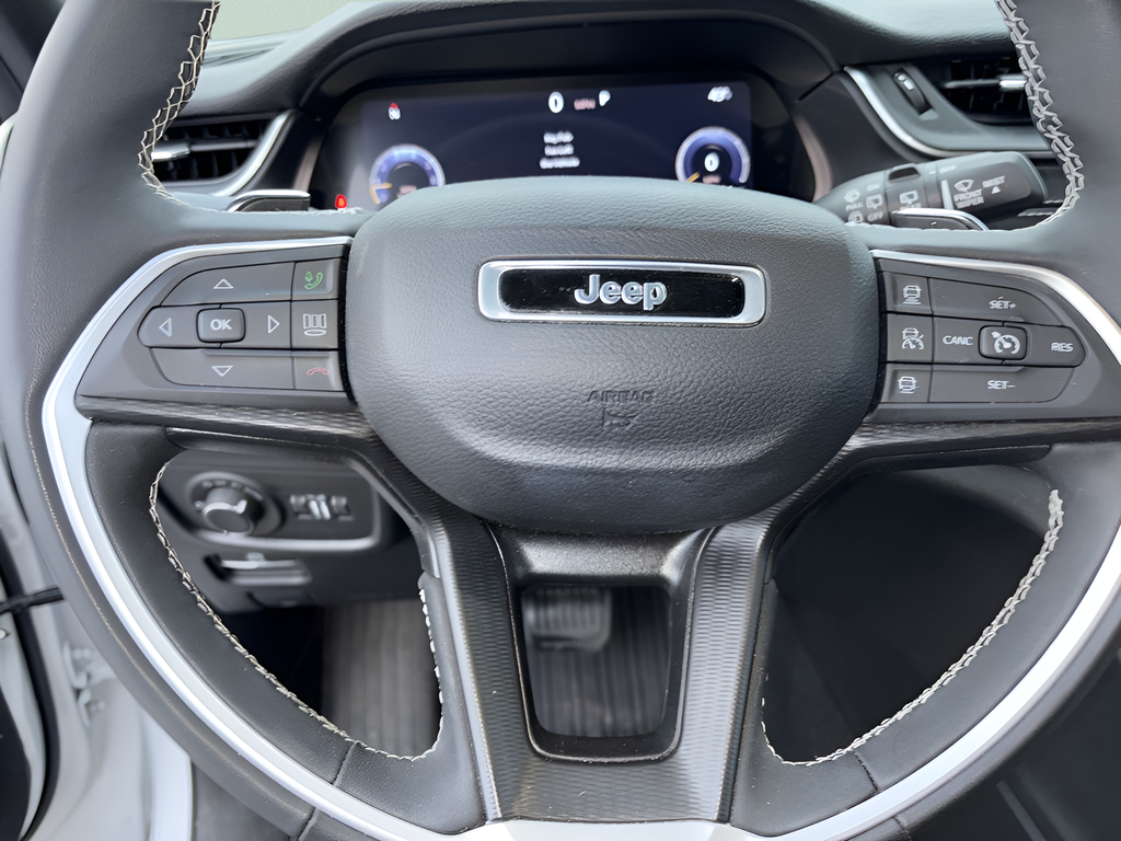 2024 Jeep Grand Cherokee Laredo