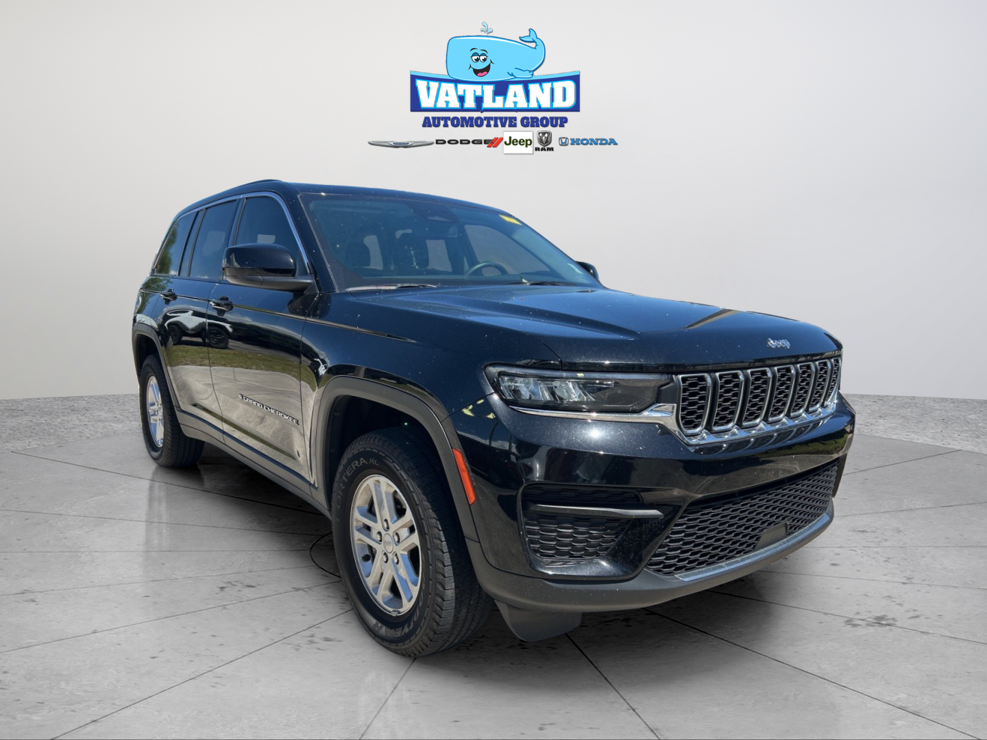 2023 Jeep Grand Cherokee Laredo