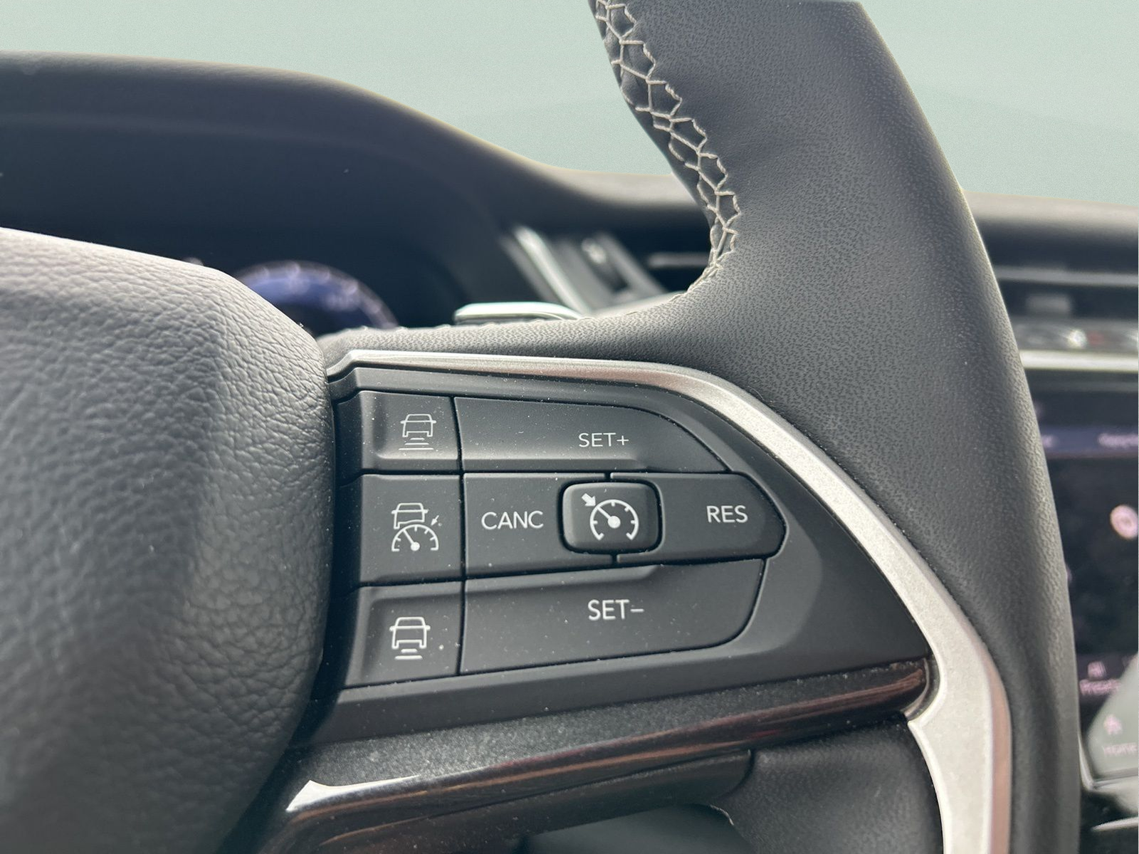 2023 Jeep Grand Cherokee L Laredo