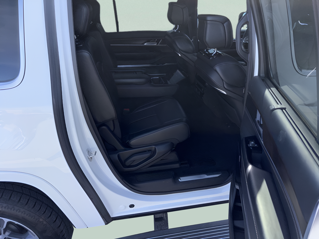 2024 Jeep Grand Wagoneer L Base