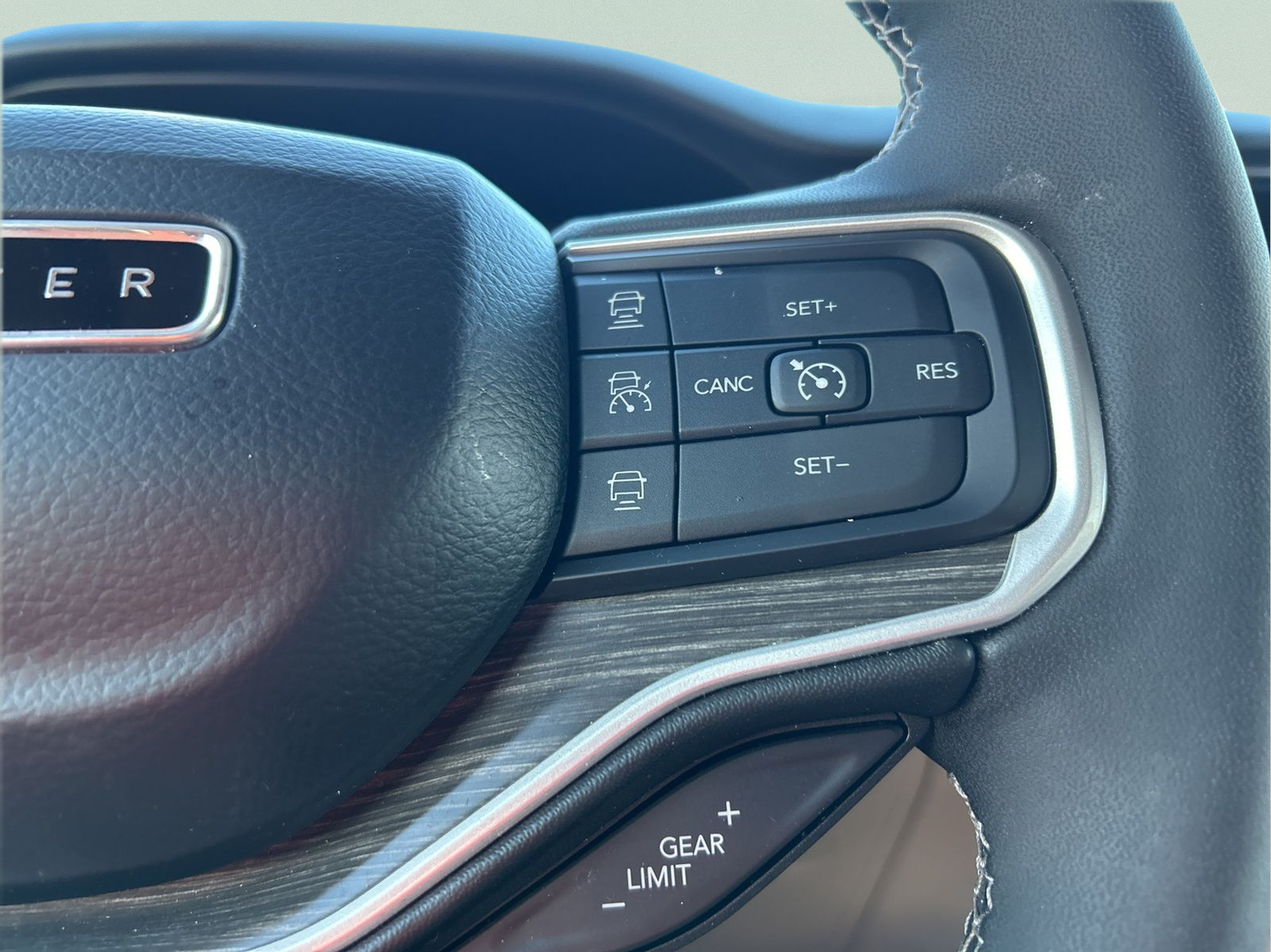 2023 Jeep Wagoneer Series III