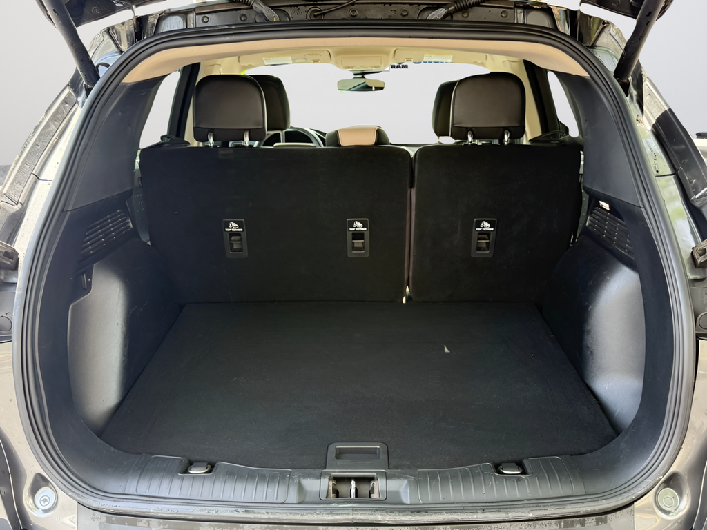 2020 Ford Escape Titanium Hybrid