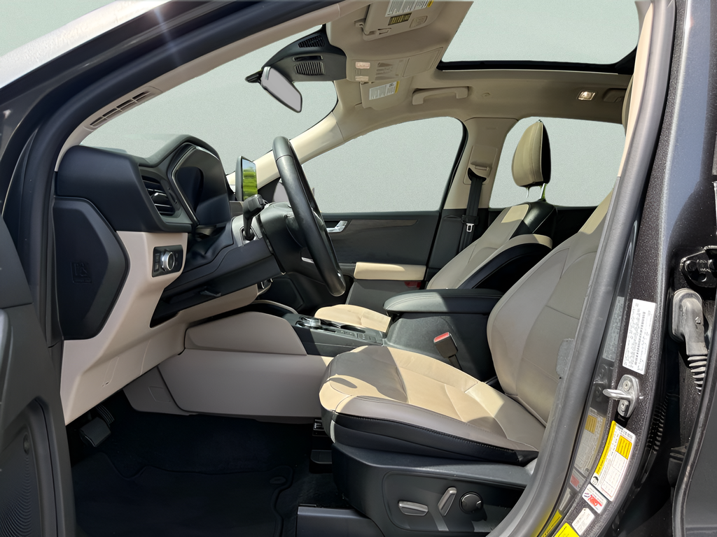 2020 Ford Escape Titanium Hybrid