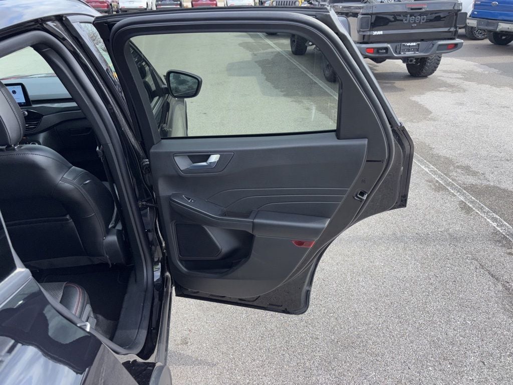 2025 Ford Escape ST-Line