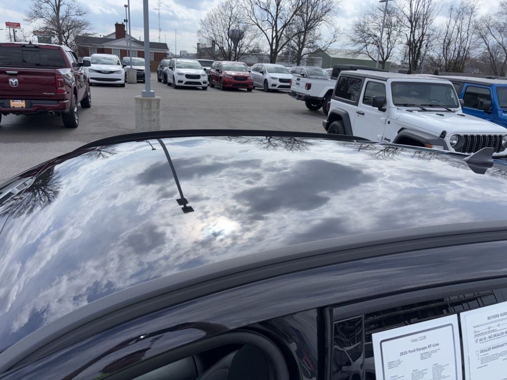 2025 Ford Escape ST-Line