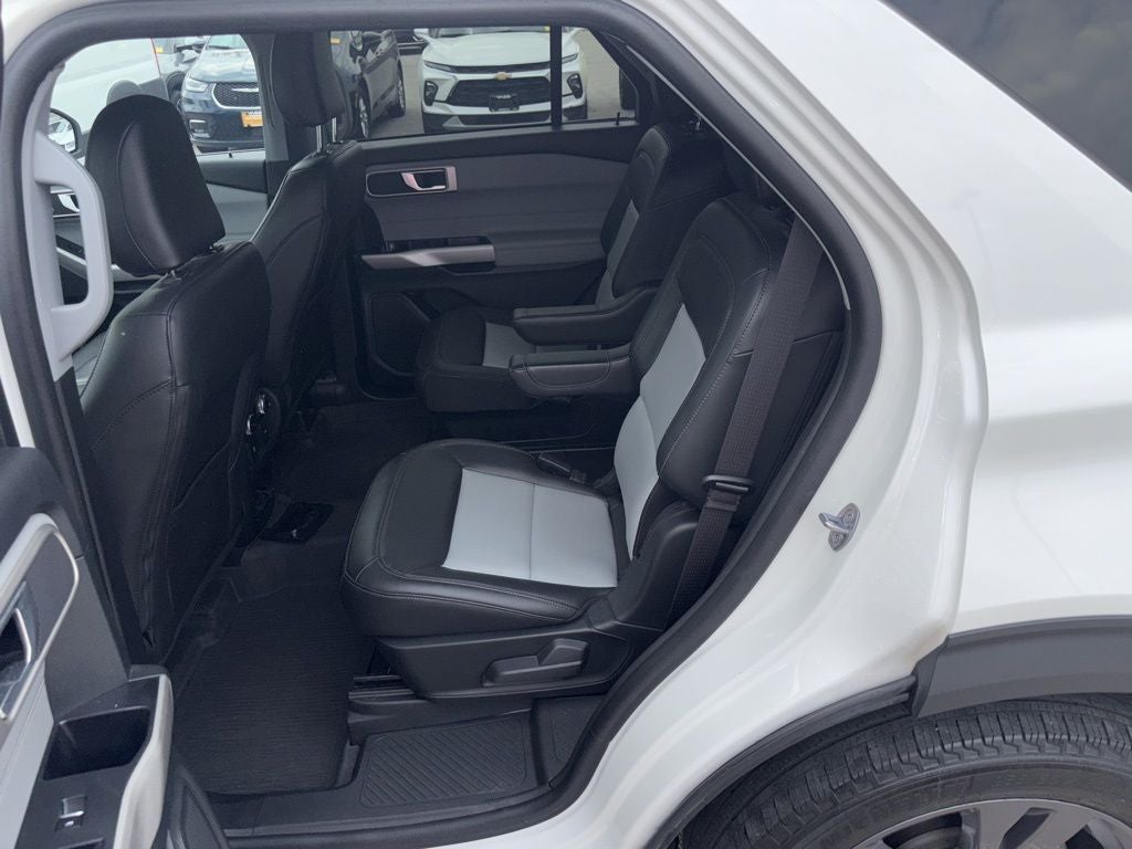 2024 Ford Explorer XLT Sport