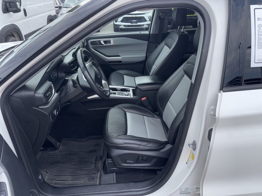 2024 Ford Explorer XLT Sport