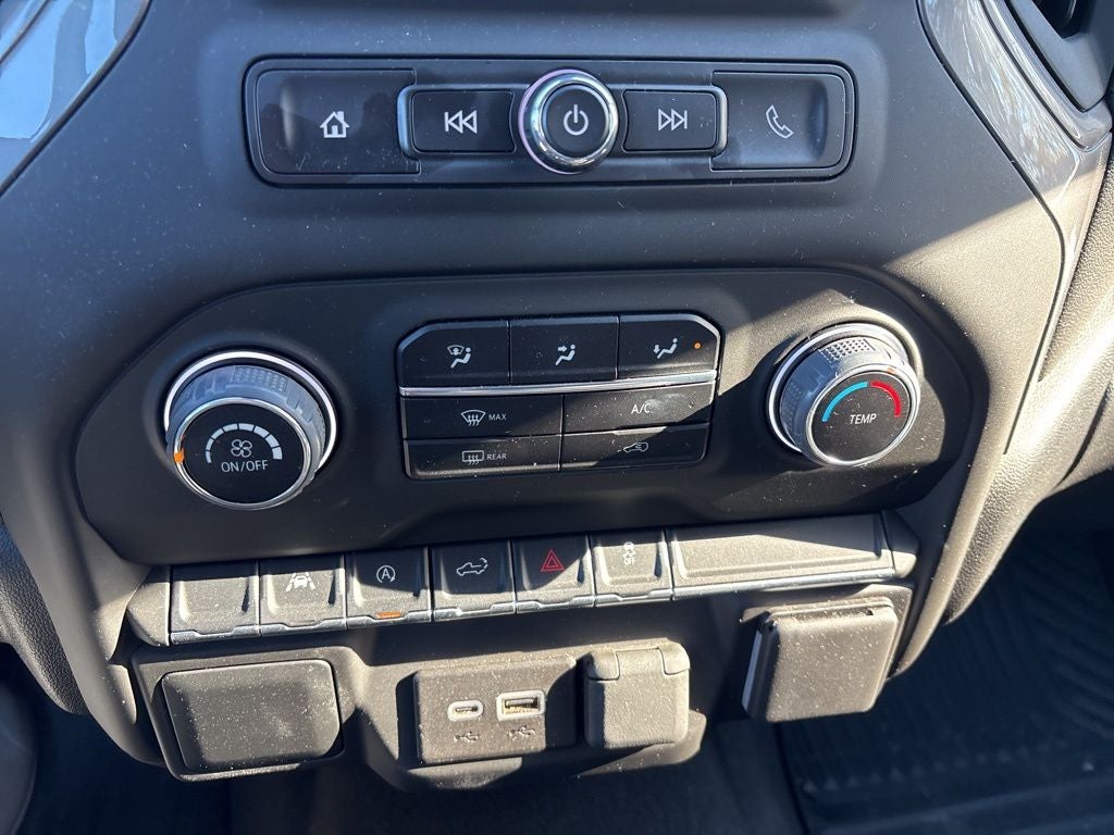 2024 Chevrolet Silverado 1500 Custom CPO