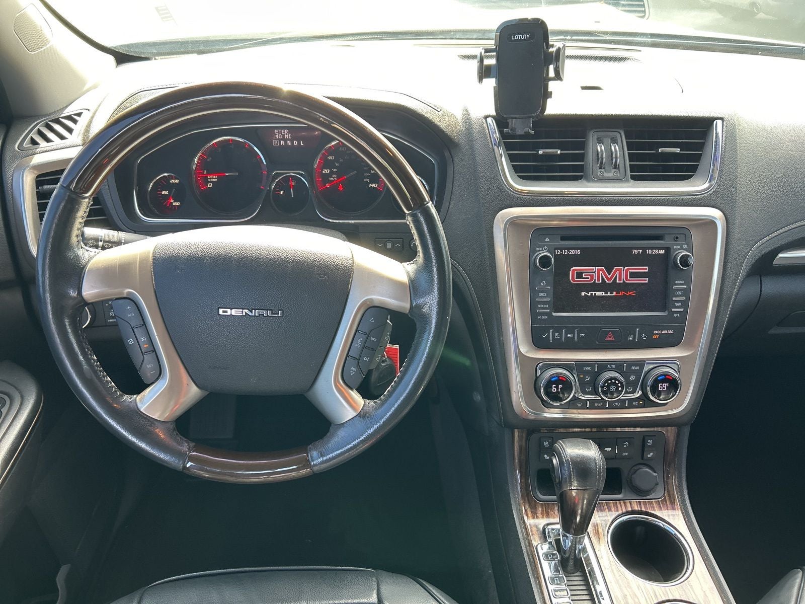 2014 GMC Acadia Denali