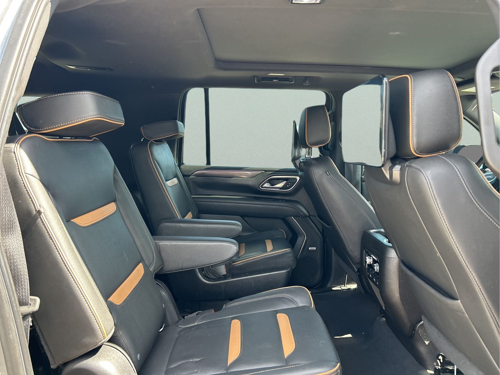 2021 GMC Yukon XL AT4