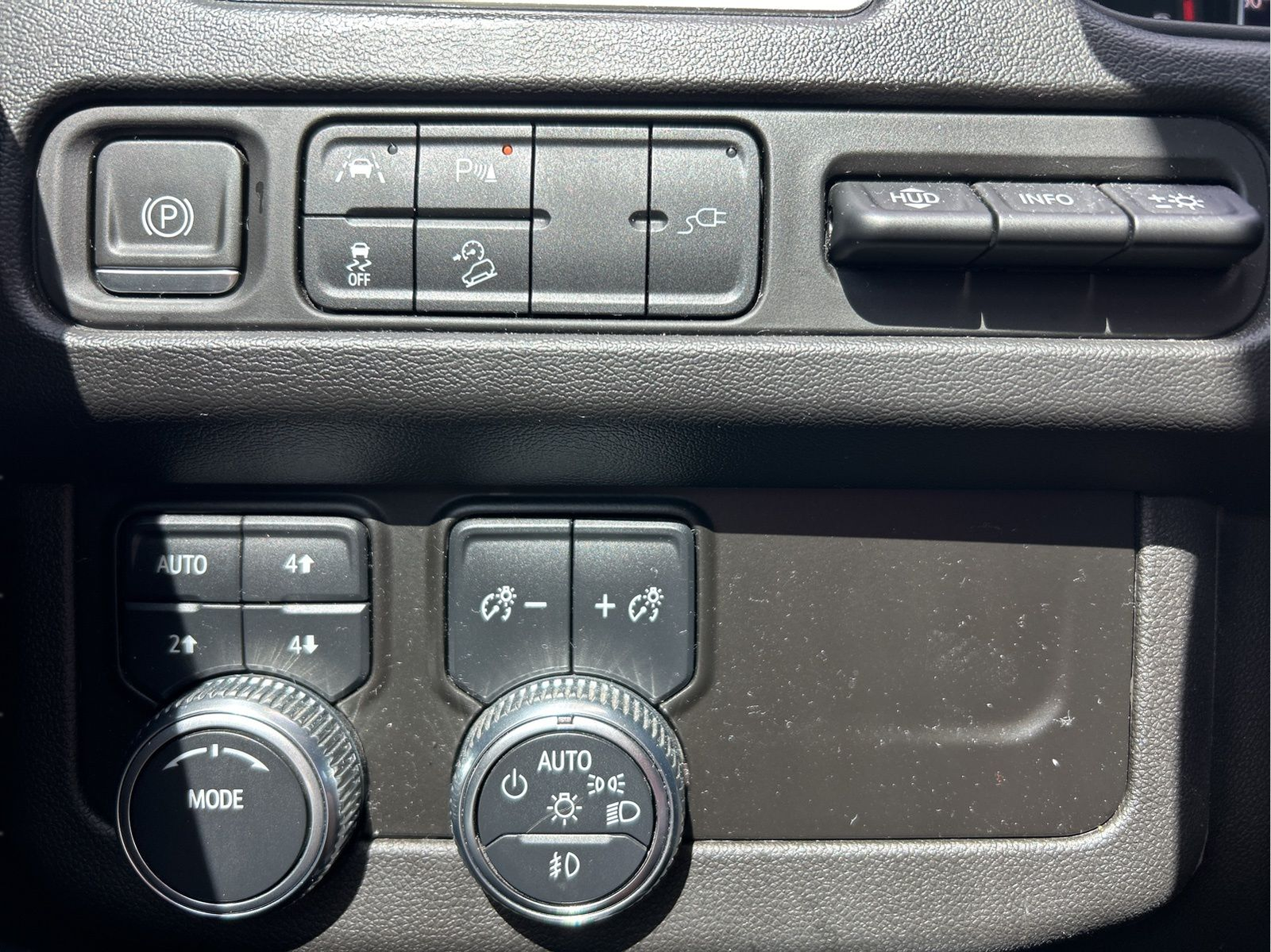 2021 GMC Yukon XL AT4