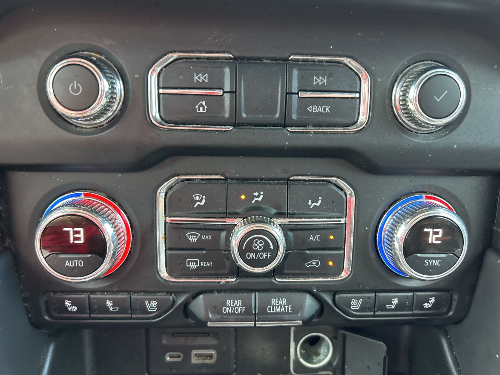 2021 GMC Yukon XL AT4