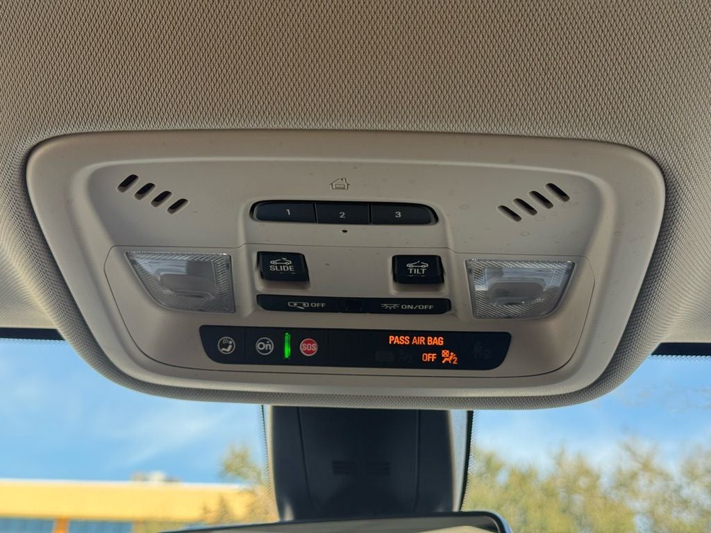 2021 Chevrolet Traverse Premier