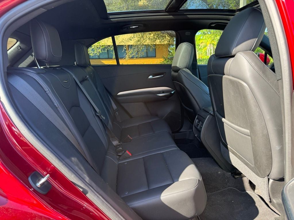 2023 Cadillac XT4 Premium Luxury