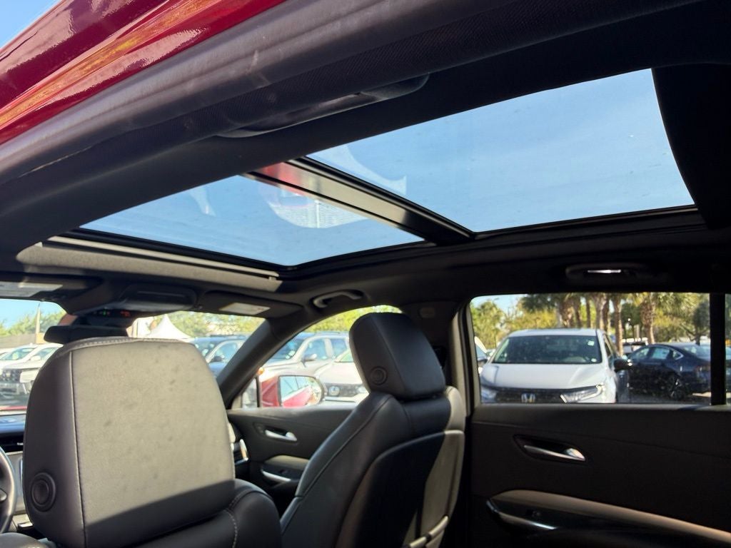 2023 Cadillac XT4 Premium Luxury