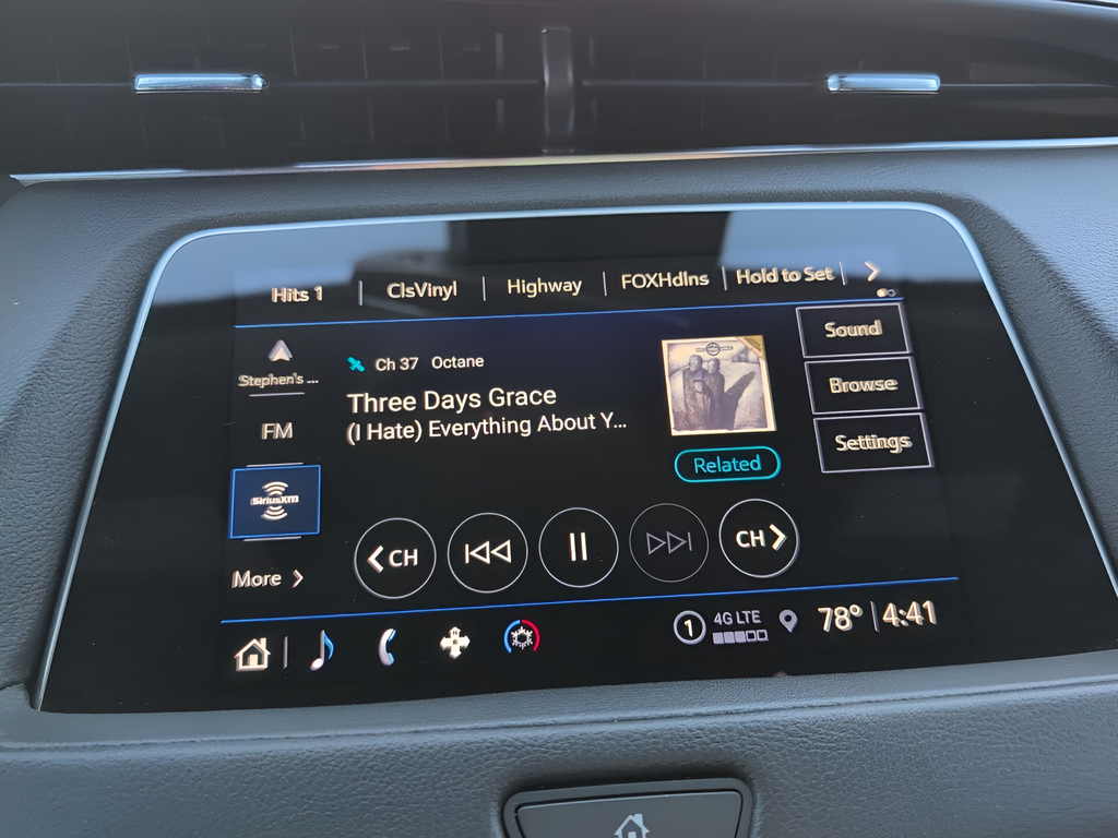 2023 Cadillac XT4 Premium Luxury