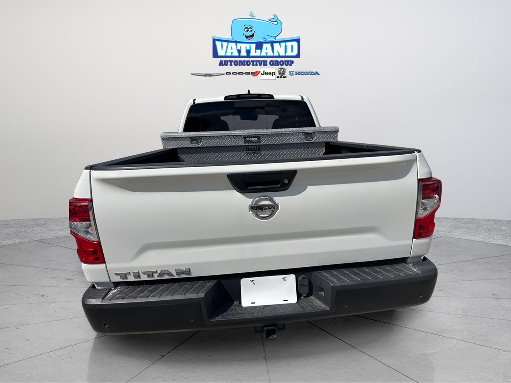 2022 Nissan Titan S