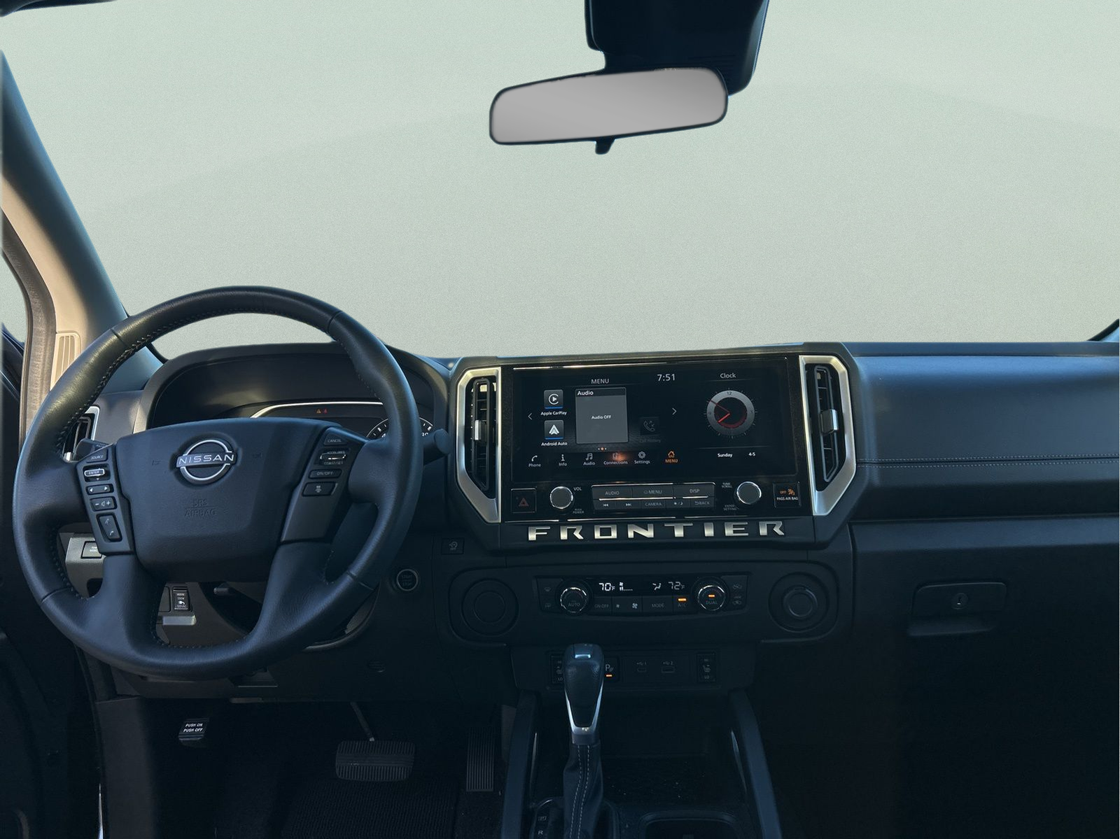 2025 Nissan Frontier SV