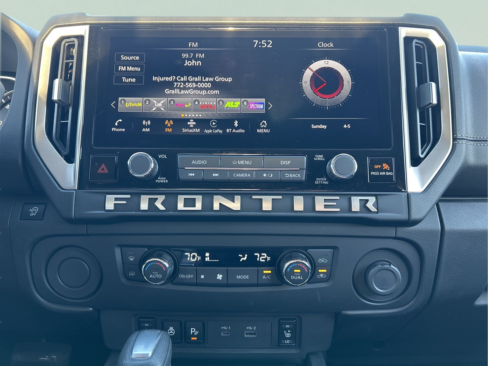 2025 Nissan Frontier SV