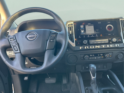 2025 Nissan Frontier SV