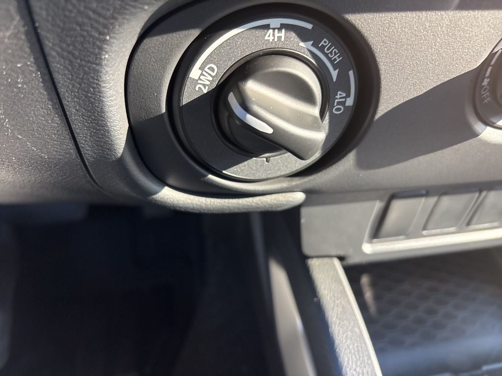 2023 Nissan Frontier SV CPO