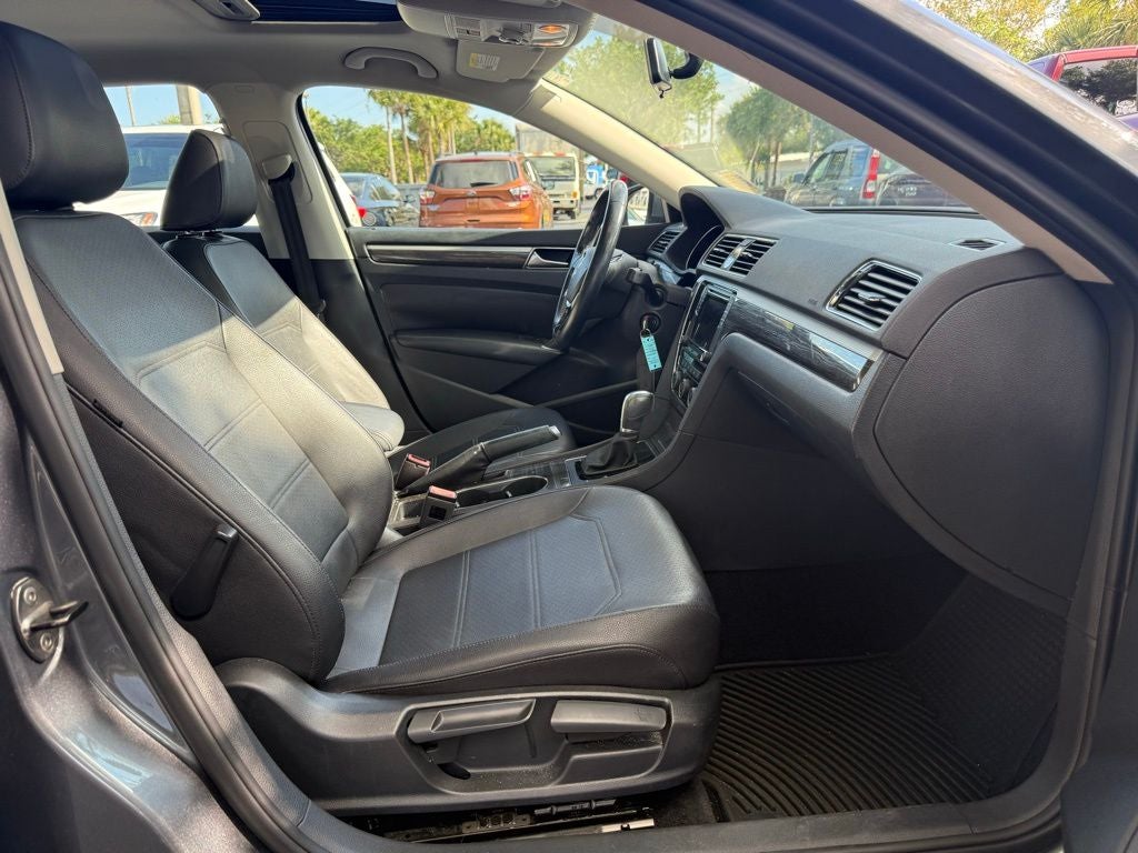 2016 Volkswagen Passat 1.8T SE