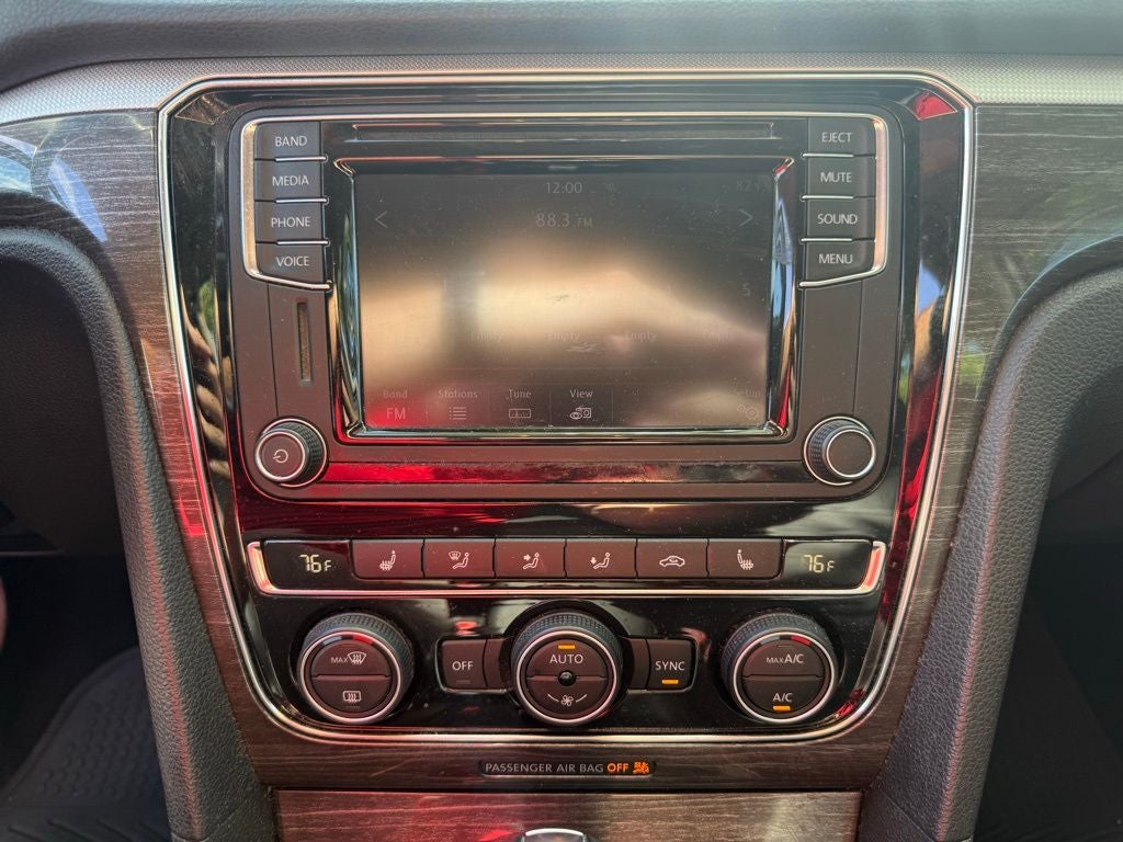 2016 Volkswagen Passat 1.8T SE