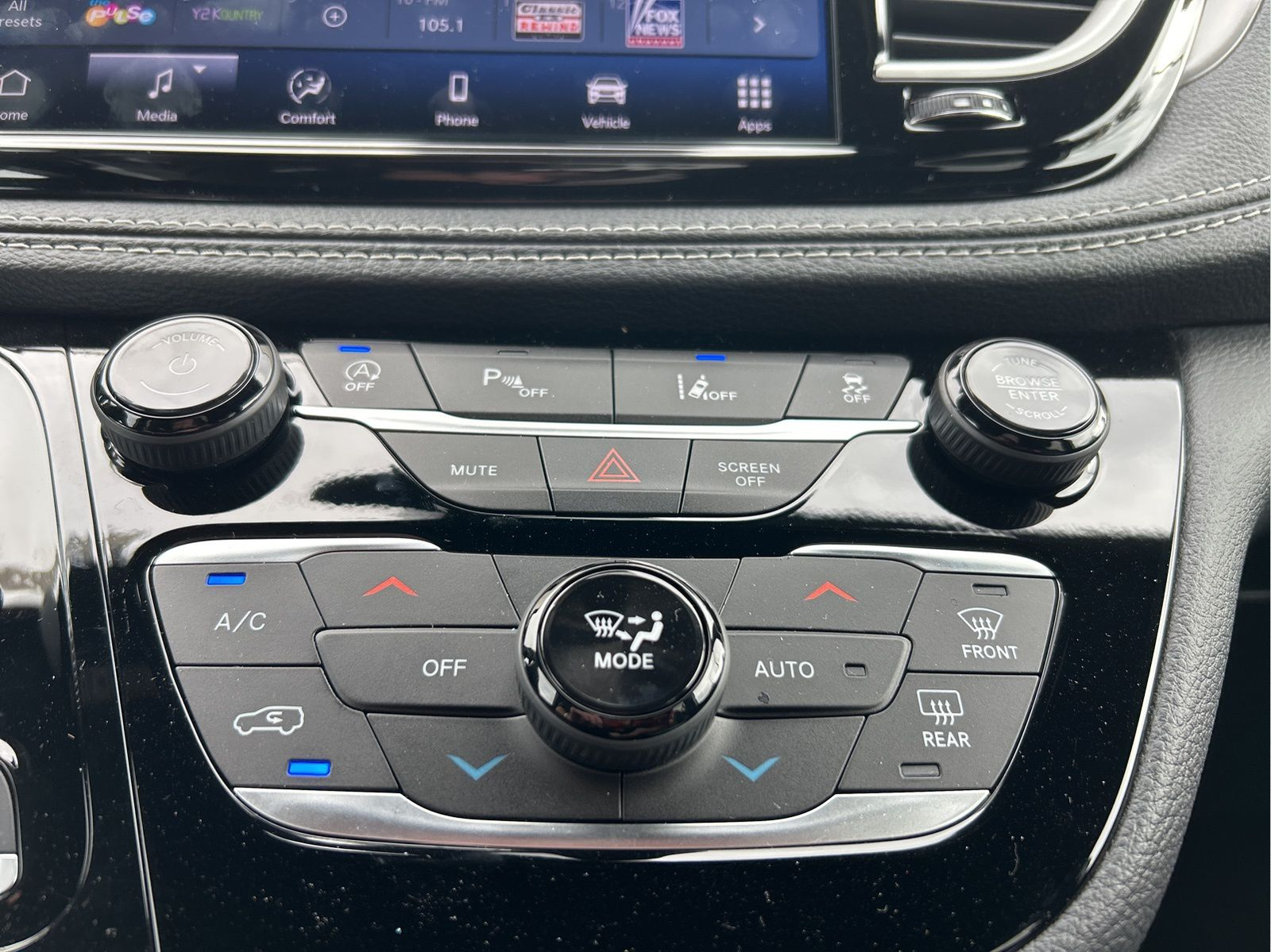 2026 Chrysler Pacifica Select