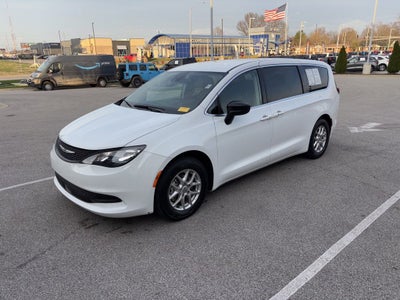 2024 Chrysler Voyager LX