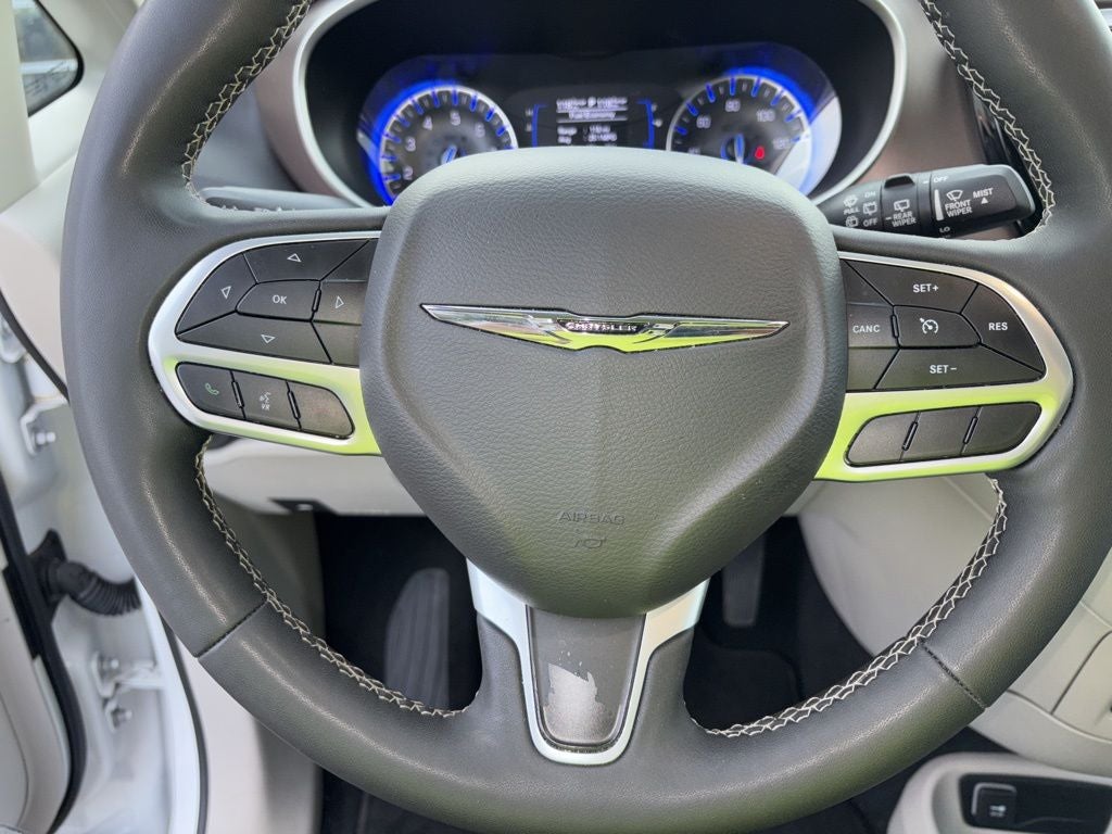 2024 Chrysler Voyager LX