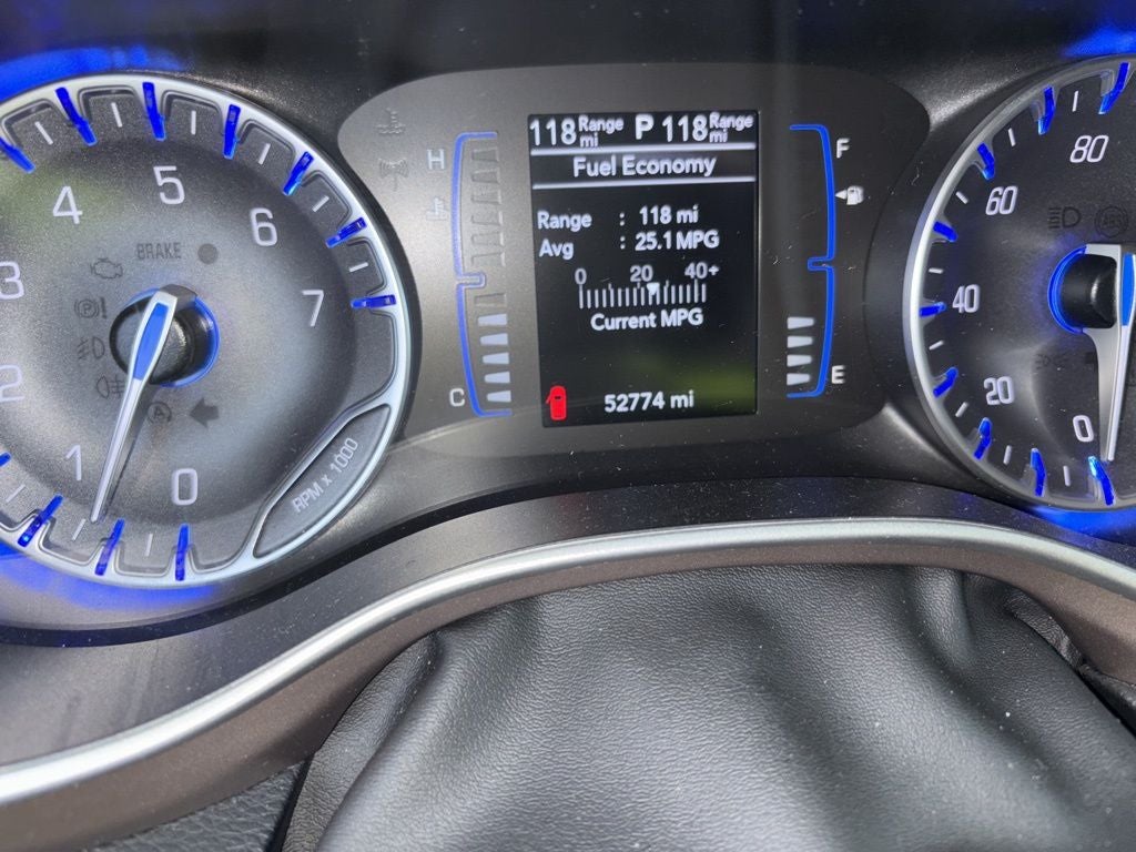 2024 Chrysler Voyager LX