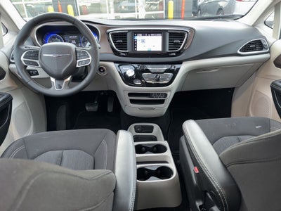 2024 Chrysler Voyager LX