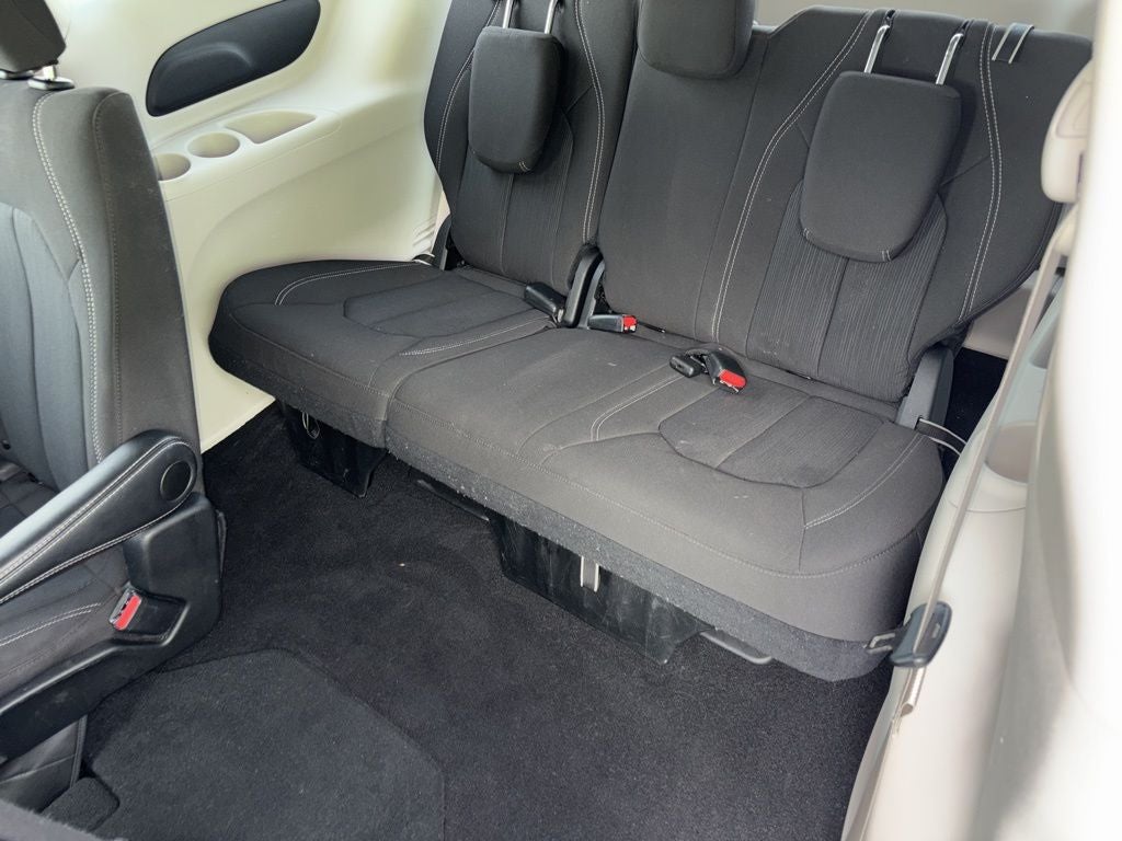 2024 Chrysler Voyager LX