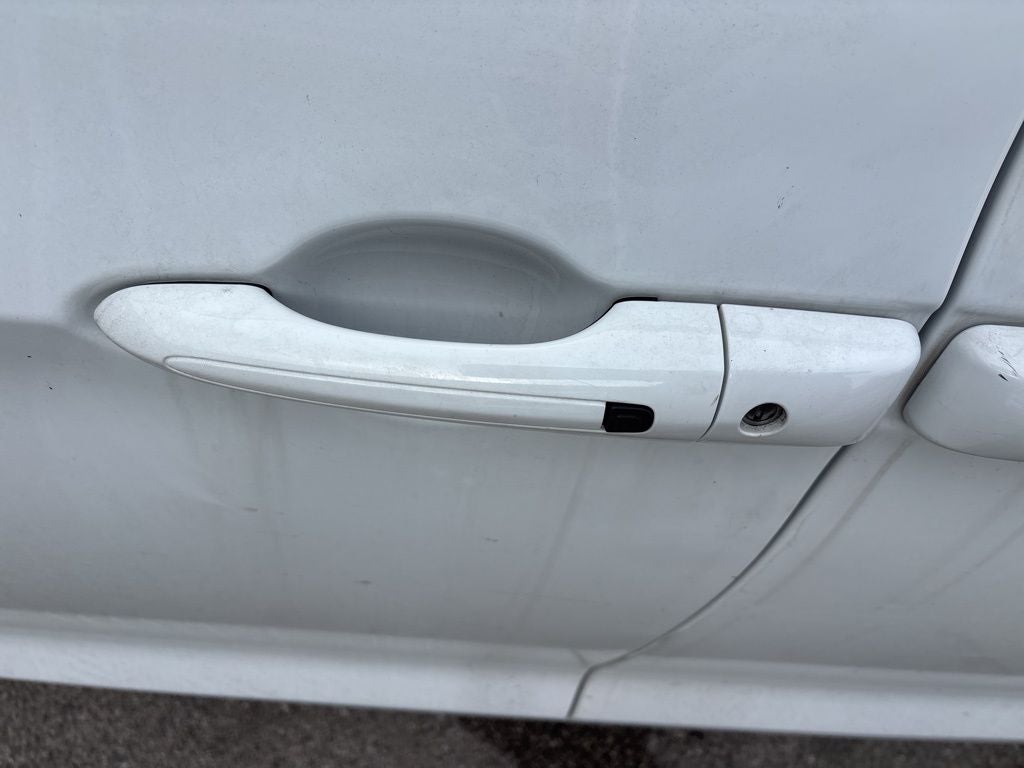 2023 Chrysler Voyager LX CPO