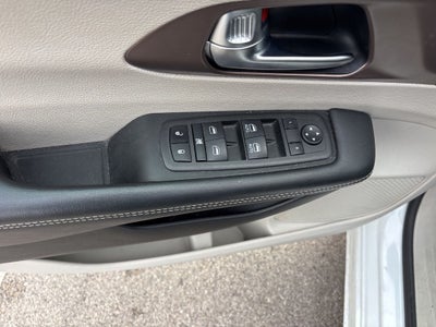 2023 Chrysler Voyager LX CPO