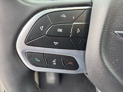 2023 Chrysler Voyager LX CPO