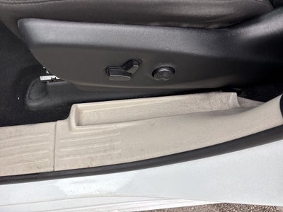 2023 Chrysler Voyager LX CPO