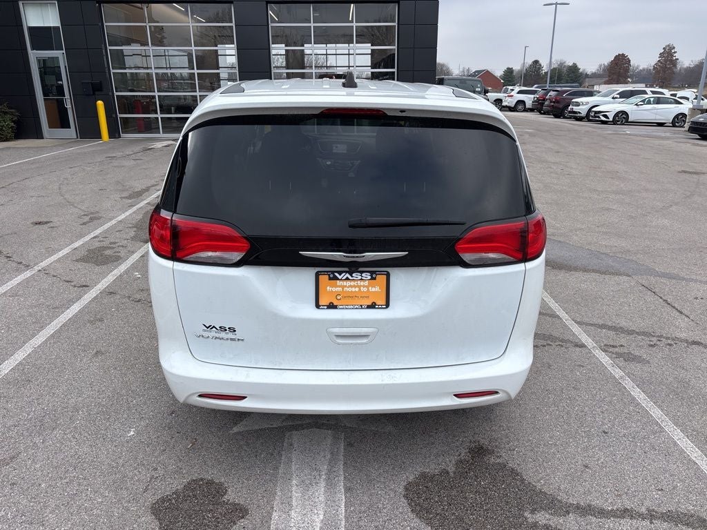 2023 Chrysler Voyager LX CPO