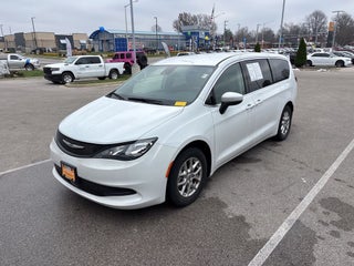 2023 Chrysler Voyager LX CPO