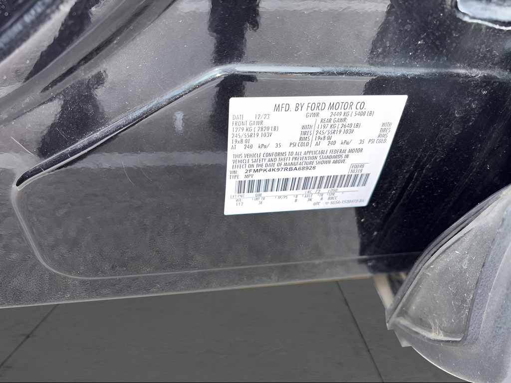 2024 Ford Edge Titanium