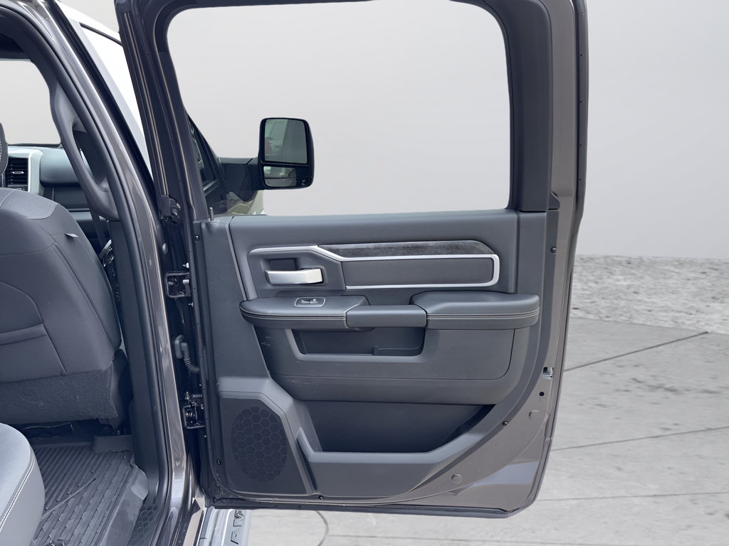 2024 RAM 3500 Big Horn CPO