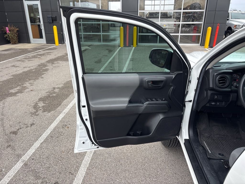 2022 Toyota Tacoma SR V6