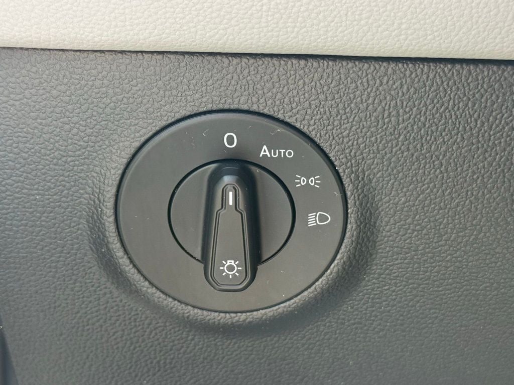 2023 Volkswagen Taos 1.5T SEL