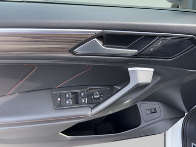 2024 Volkswagen Tiguan 2.0T Wolfsburg Edition