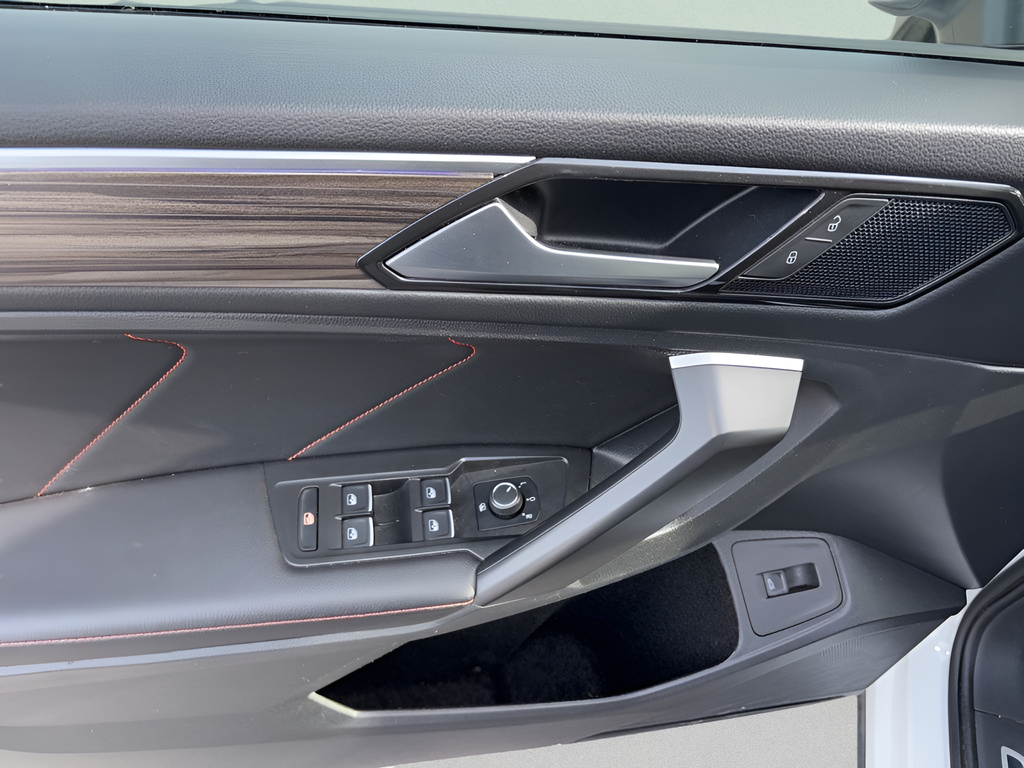 2024 Volkswagen Tiguan 2.0T Wolfsburg Edition