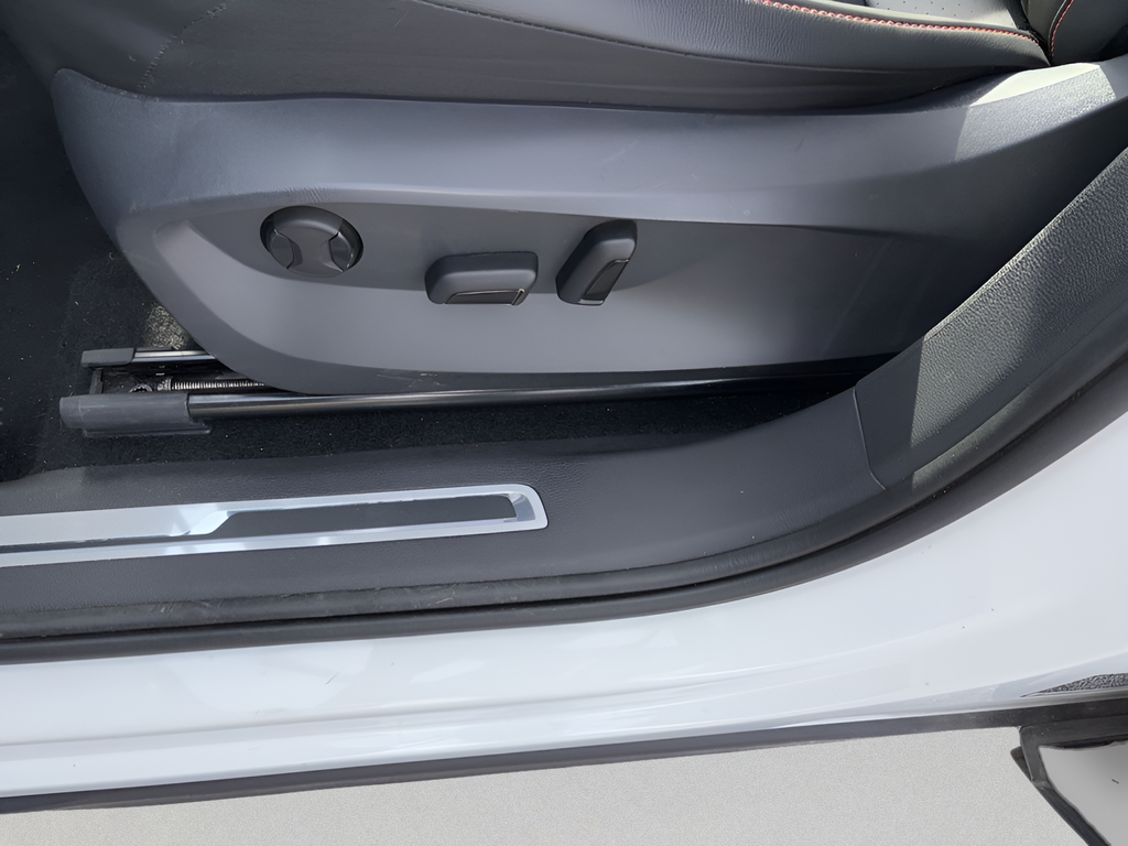 2024 Volkswagen Tiguan 2.0T Wolfsburg Edition